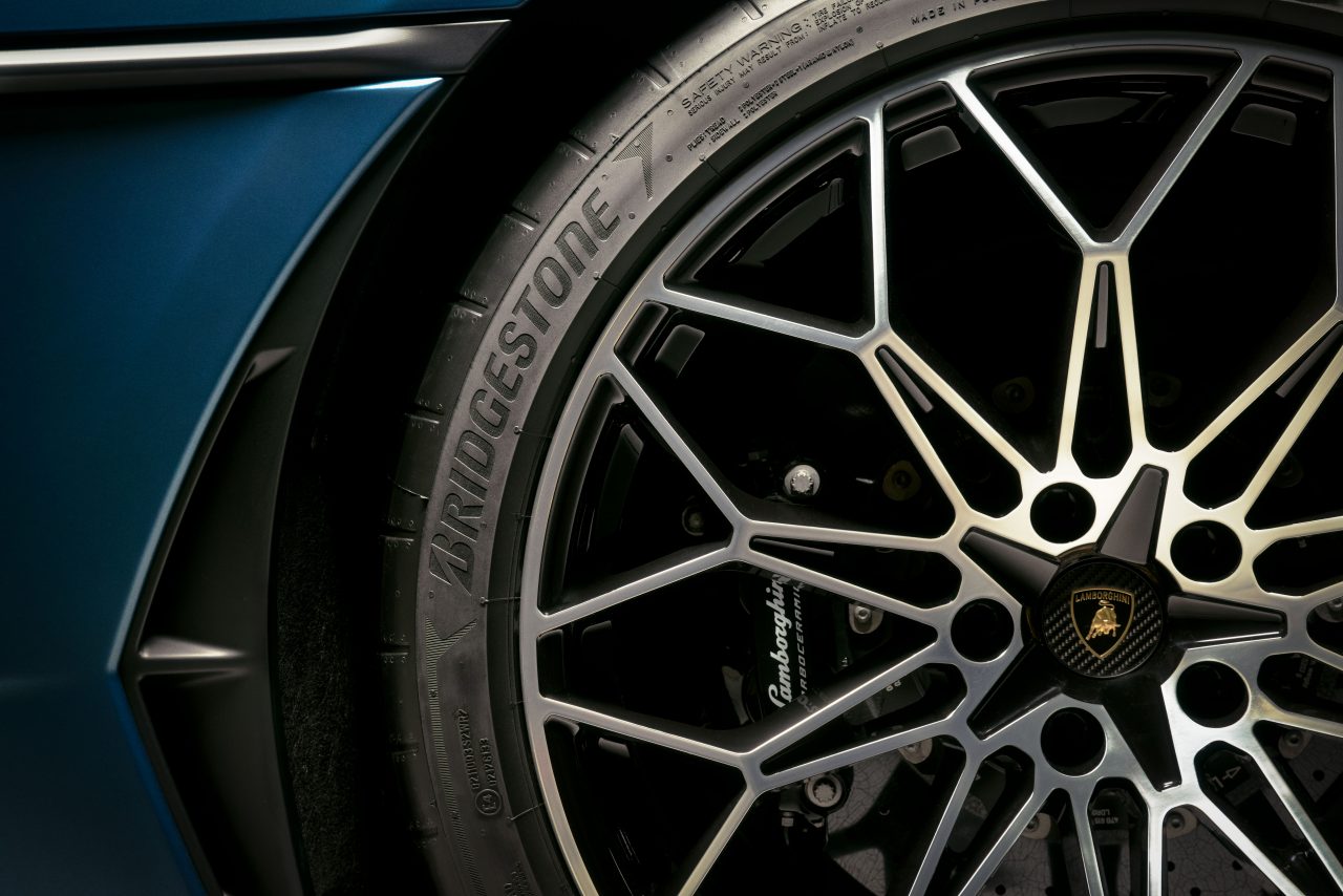 lamborghini wheel